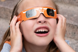 Tips for Buying Solar Eclipse Viewer Glasses